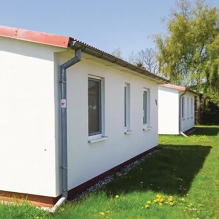Stunning Home In Hohen Wieschendorf *
